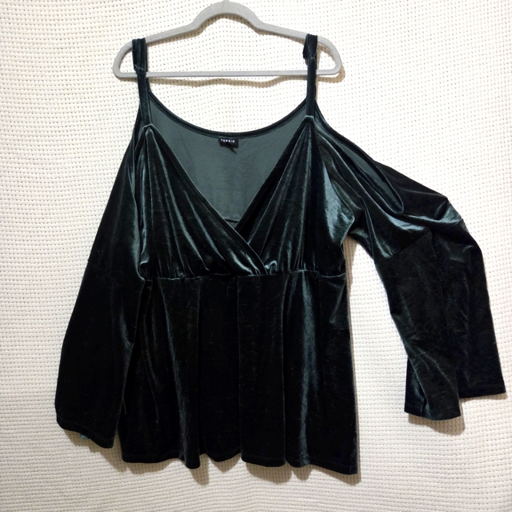 Torrid 5x Velvet Cold Shoulder Top - Emerald Green - Picture 2 of 10